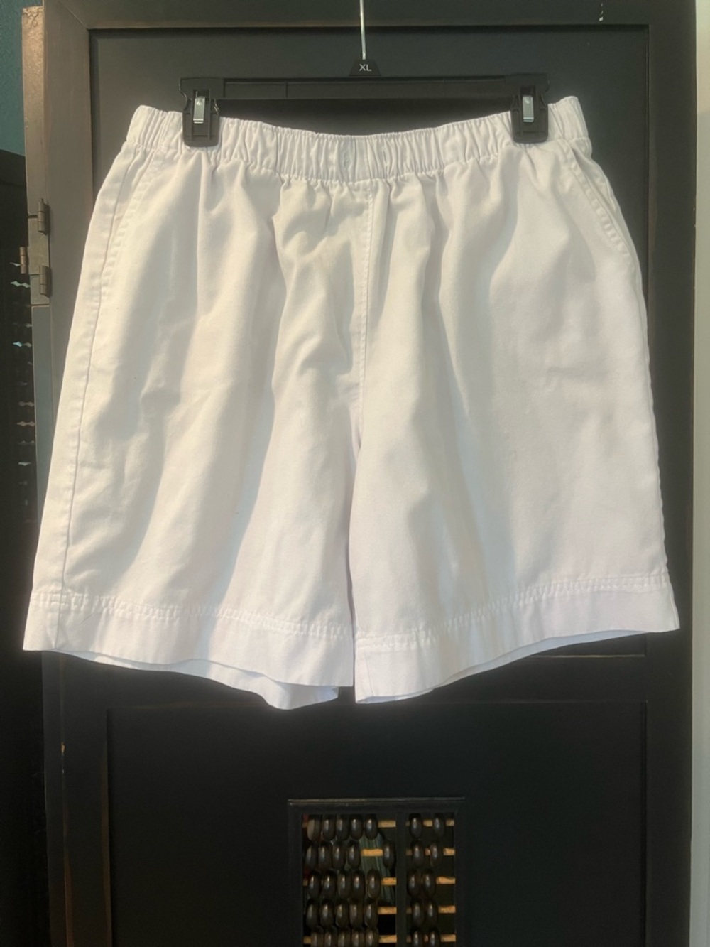 Coral Bay Petite - 🤍White Elastic Waist Shorts w Pockets
